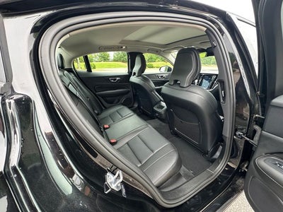 2020 Volvo S60 T5 Momentum