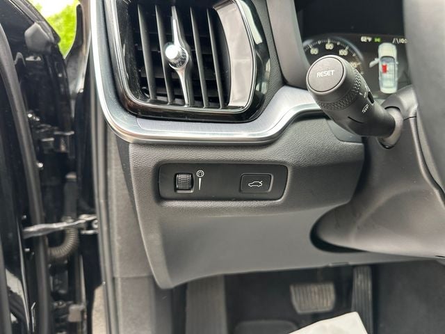 2020 Volvo S60 T5 Momentum