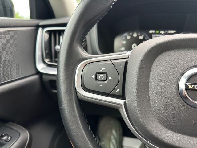 2020 Volvo S60 T5 Momentum