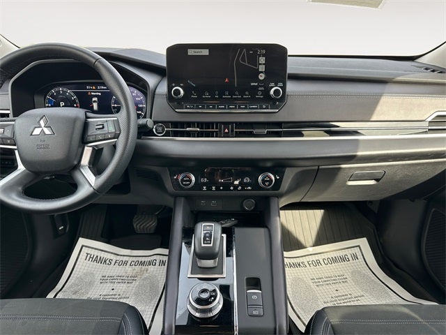 2023 Mitsubishi Outlander SE