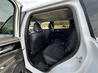 2023 Mitsubishi Outlander SE