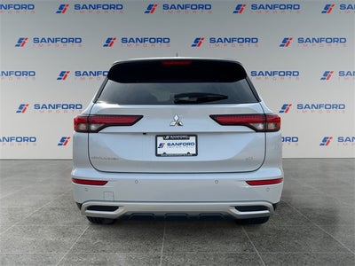2023 Mitsubishi Outlander SE