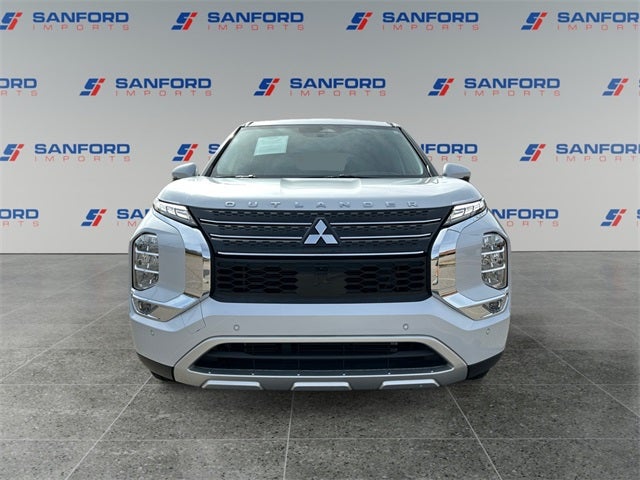 2023 Mitsubishi Outlander SE