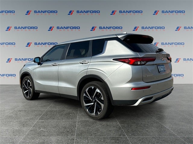 2024 Mitsubishi Outlander SE