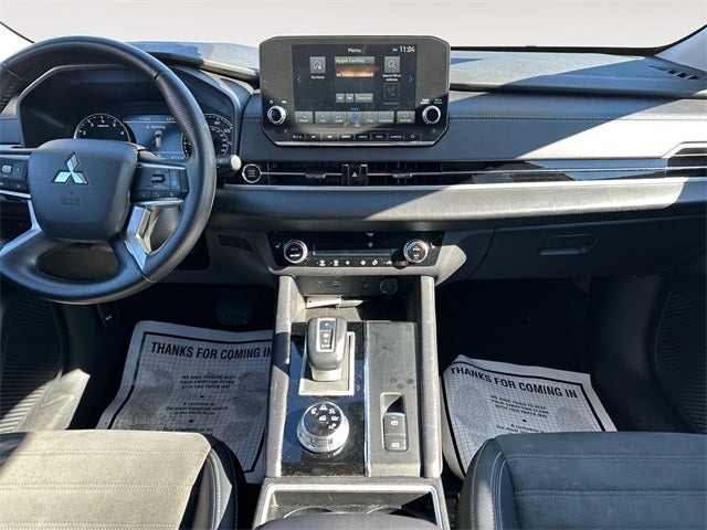 2024 Mitsubishi Outlander SE