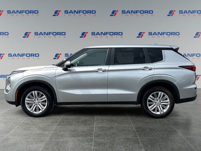 2022 Mitsubishi Outlander ES