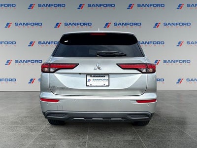 2022 Mitsubishi Outlander ES