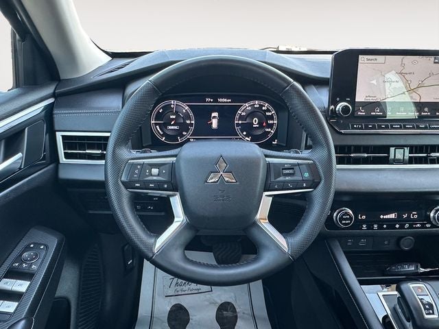2023 Mitsubishi Outlander PHEV SE
