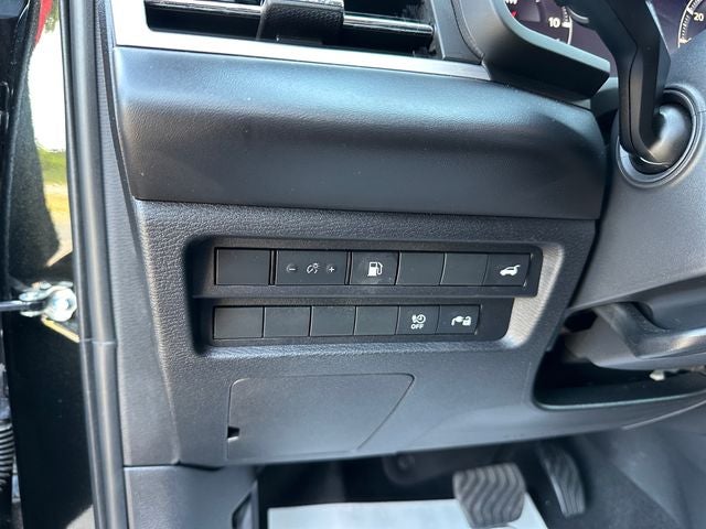 2023 Mitsubishi Outlander PHEV SE