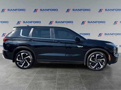 2023 Mitsubishi Outlander PHEV SE