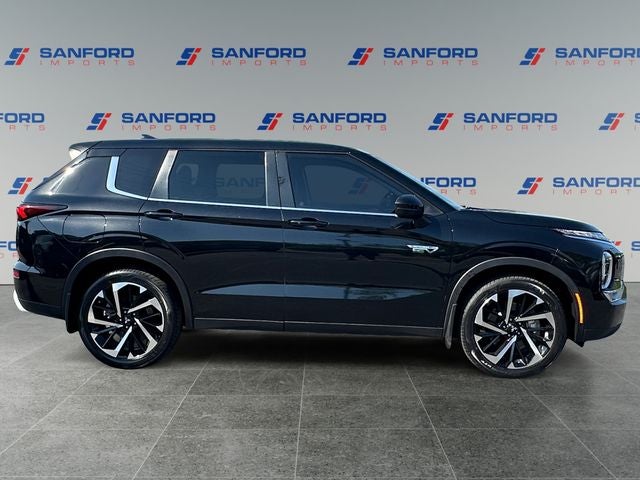 2023 Mitsubishi Outlander PHEV SE