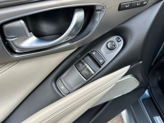 2018 INFINITI Q60 3.0t LUXE