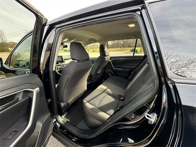 2023 Toyota RAV4 Hybrid LE