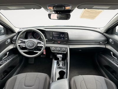 2023 Hyundai Elantra SE