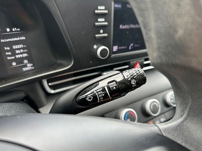 2023 Hyundai Elantra SE