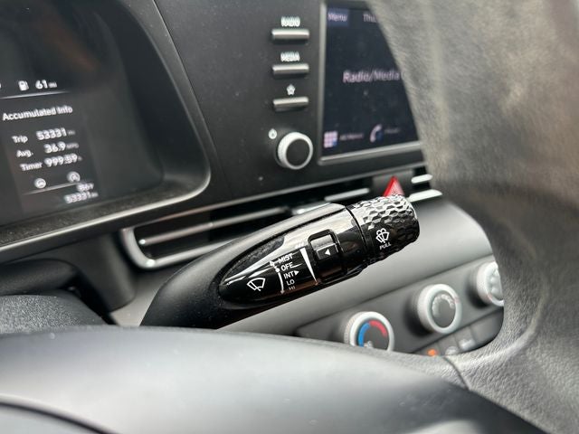 2023 Hyundai Elantra SE