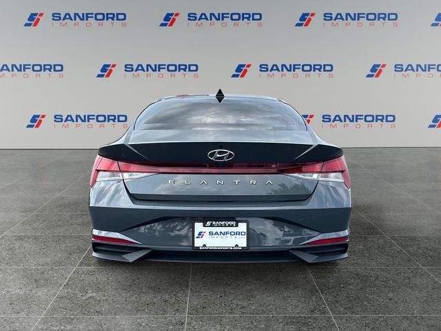 2023 Hyundai Elantra SE