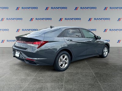 2023 Hyundai Elantra SE