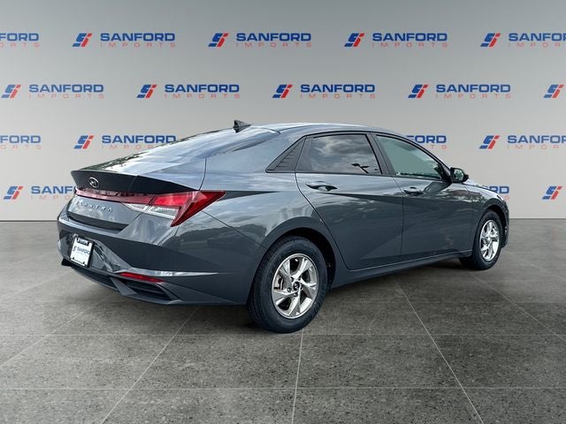 2023 Hyundai Elantra SE