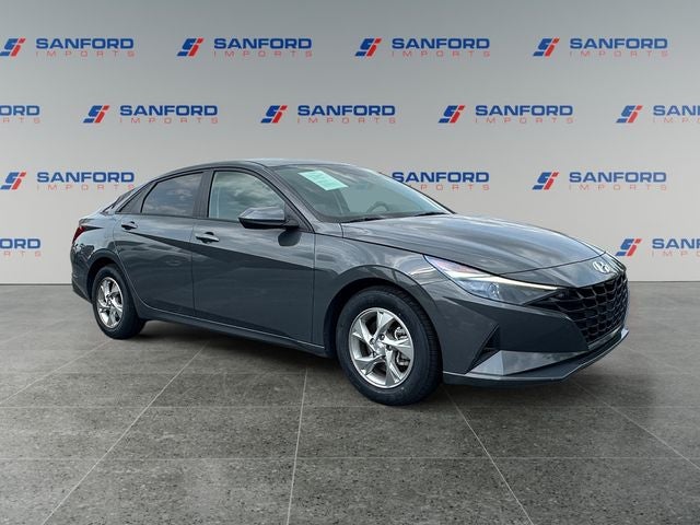 2023 Hyundai Elantra SE