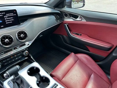 2022 Kia Stinger GT1