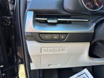 2024 Kia Carnival LX