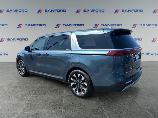 2024 Kia Carnival EX