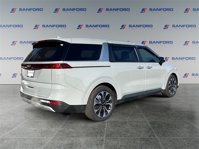2024 Kia Carnival EX