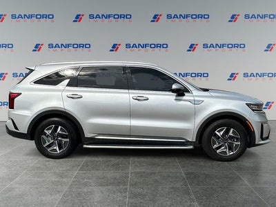 2022 Kia Sorento Hybrid EX