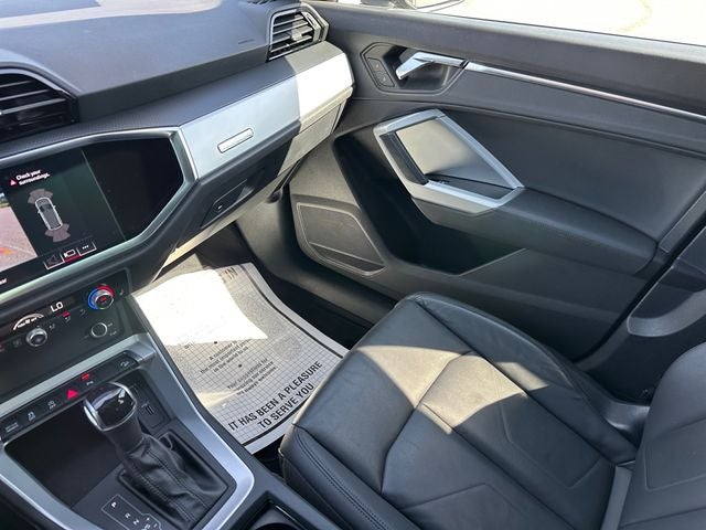 2021 Audi Q3 Premium quattro