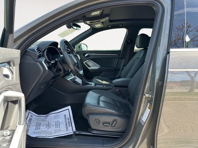 2021 Audi Q3 Premium quattro