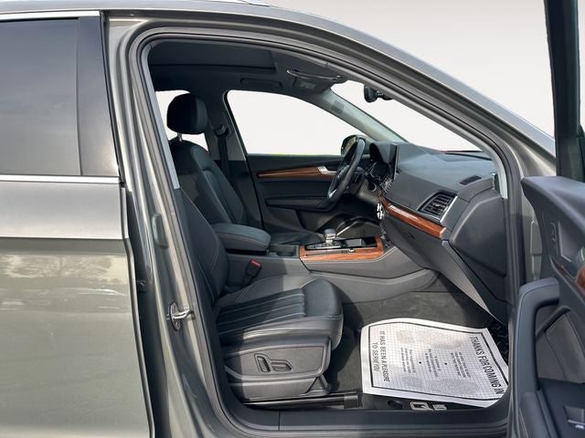 2023 Audi Q5 45 S line Premium quattro