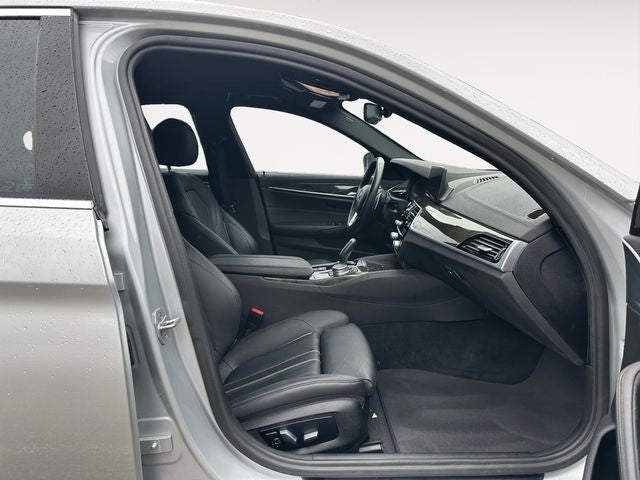 2020 BMW 5 Series 530i