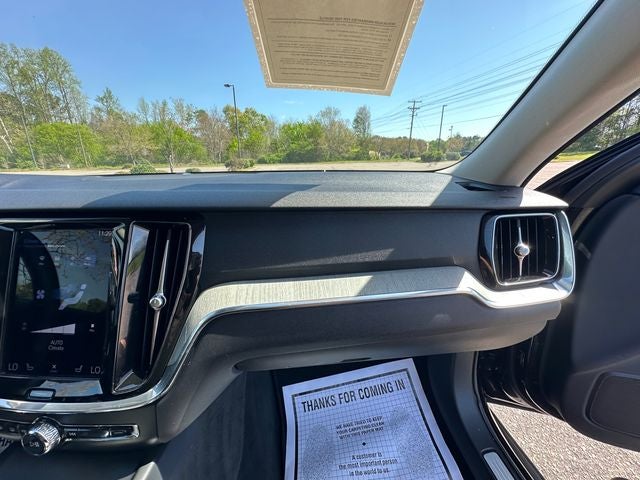 2021 Volvo V60 Cross Country T5