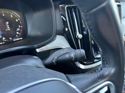 2021 Volvo V60 Cross Country T5