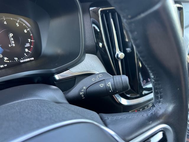 2021 Volvo V60 Cross Country T5