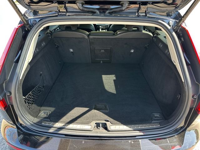 2021 Volvo V60 Cross Country T5