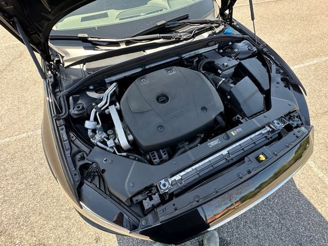 2021 Volvo V60 Cross Country T5