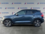 2022 Volvo XC40 R-Design