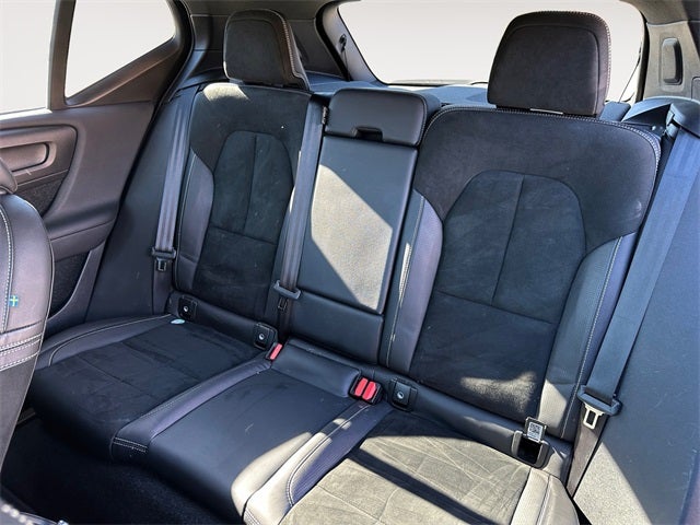 2021 Volvo XC40 R-Design