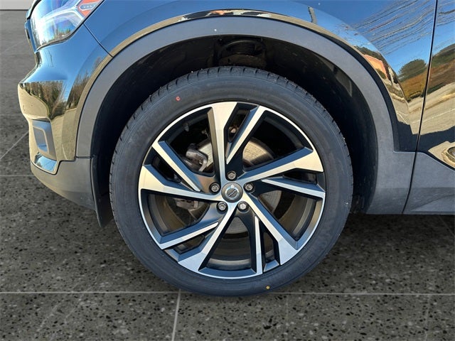 2021 Volvo XC40 R-Design