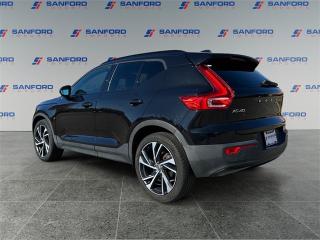 2021 Volvo XC40 R-Design