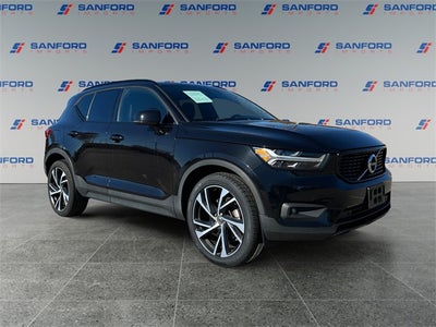 2021 Volvo XC40 R-Design