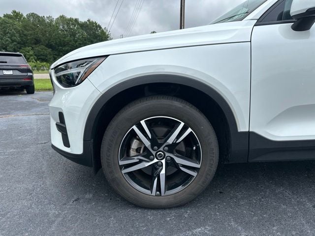 2023 Volvo XC40 B4 Core