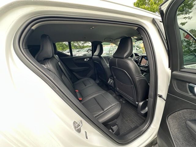 2023 Volvo XC40 B4 Core