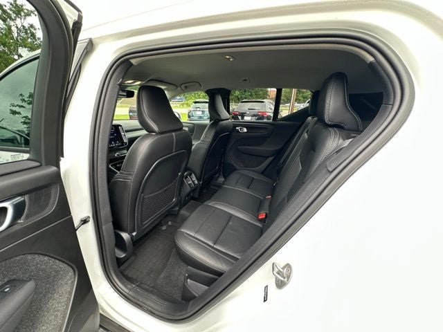 2023 Volvo XC40 B4 Core