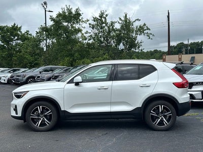 2023 Volvo XC40 B4 Core