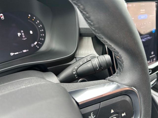 2023 Volvo XC40 B4 Core