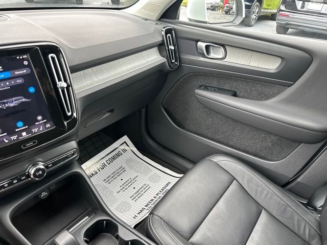 2023 Volvo XC40 B4 Core