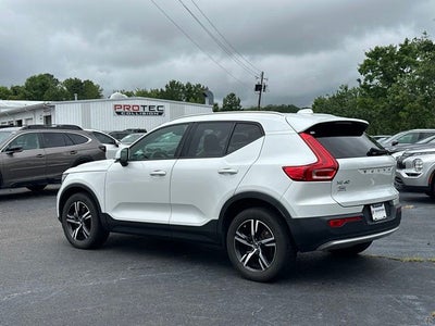 2023 Volvo XC40 B4 Core